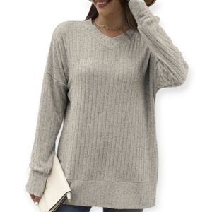 Andrew Marc NWT Sweater Medium Gray Pullover Oversized Comfy V-Neck